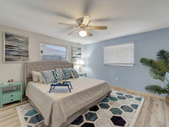 Beautifully fully furnished with a pool Central Sarasota #7