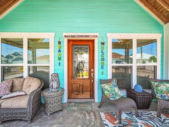The screened-in porch awaits you!