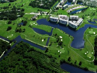 Only 4 min from a championship 18-hole golf course, East Bay Golf Club is one of the most popular public layouts in Pinellas County and Tampa Bay