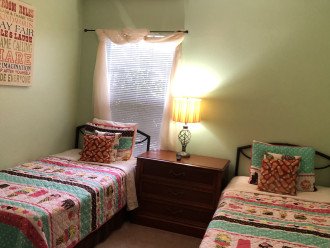 Sweet Retreat - AFFORDABLE- Sunny Pool - Games Room - 6 miles from Disney #18