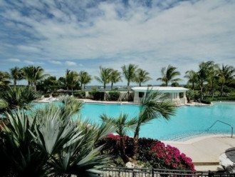 Spectacular Lagoon Pool and Oceanview! 407 Mariners Club Key Largo #2