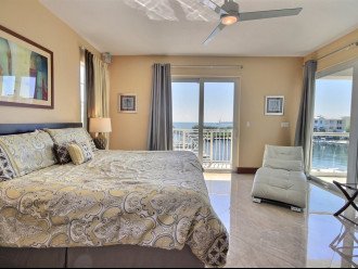 Breathtaking harbor and ocean view! Room for the whole family! 131 Mariners #1