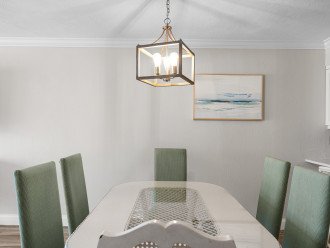 Seating for 6 at the Dining Room table