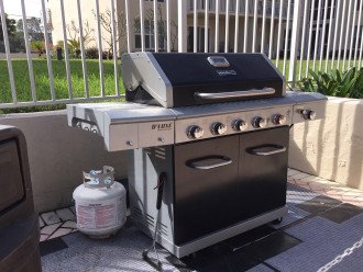 Gas grills provided in the pool area. Free Gas Tanks included.