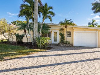 Close to the Beach and Pier, Pet Friendly Paradise with Hot Tub - Casa Flamingo #49