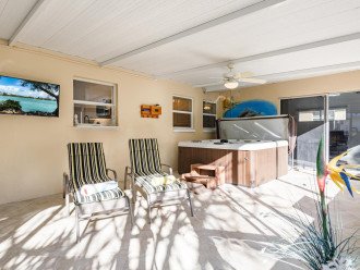 Close to the Beach and Pier, Pet Friendly Paradise with Hot Tub - Casa Flamingo #3