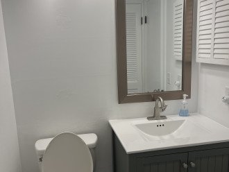 Guest bath with shower