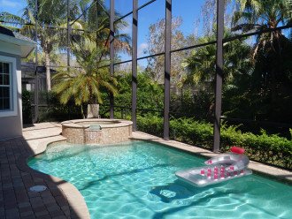 ***Hideaway Coach House with huge pool area, hot tub, privacy, 3BR, 3,5BR*** #11