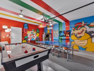 Enchanted Escape - 8 BR - Super Mario - Pool - Hot Tub -