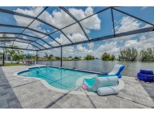 SPECTACULAR! ! Custom Heated Pool with Stunning Views - Villa Lake Kennedy