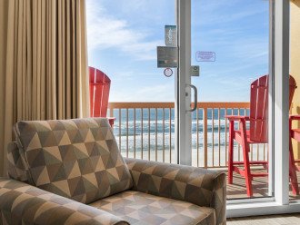 Calypso 402 East - 4 Beach Chairs, 2 King Suites, Free Activities Daily! #6