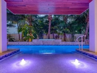 Luxurious Getaway/Walk to Beach/Heated Pool/Roof top Deck #44