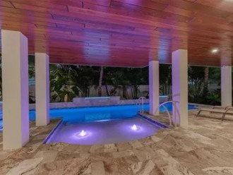 Luxurious Getaway/Walk to Beach/Heated Pool/Roof top Deck #50