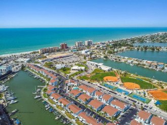 Fully Furnished *5 min walk to Madeira Beach **7 to 30 day stay #1