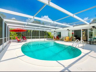 Villa Sunny Escape. Florida style cottage, great for families and "Heated Pool." #18