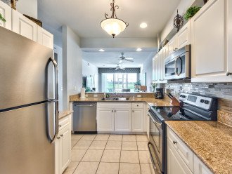 Fully Stocked Kitchen with all the Amenities! Perfect for Home Cooked Meals!