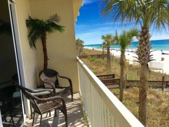1st Floor - Beach Front -2 Private Parking Spaces Underneath! + Beach Chairs #36
