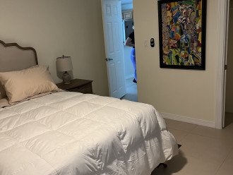 Guest Bedroom #2-Queen mattress