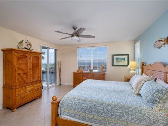Primary Bedroom, King w/ Ensuite & Ocean Views