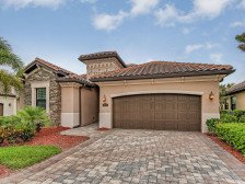 Beautiful 3+Den/3 Pool Home with GOLF in Treviso Bay!