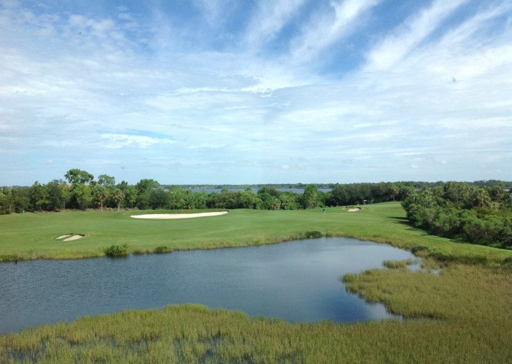 Views of golf course, lakes and Manatee River