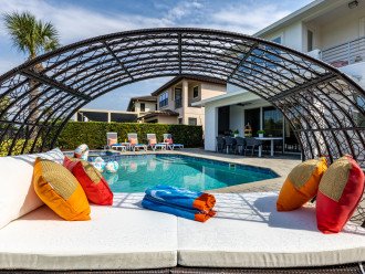Villa Fresco | 6 Bed, 5.5 bath | Game Room | Private Pool | Luxury Furnishing #1