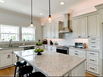 Luxury Custom Built Home on North End - Steps to Beach - Outdoor Kitchen #7