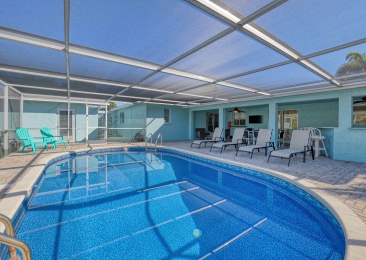 Villa Sunlight - Water-Front Pool Home, Gulf Access #1