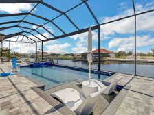 Escape the Winter! Modern & Luxurious! Great Outdoor Space, Heated Pool