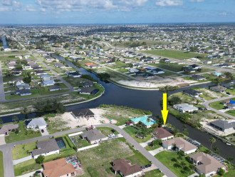Escape the Winter! The Beaches Are Open! Heated Saltwater Pool, Waterfront #33