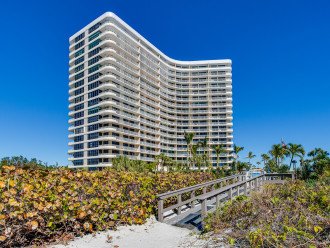 The Perfect Blue Beautiful Beachfront 2BR/2BA South Seas Tower 4-1006 Wing unit #41