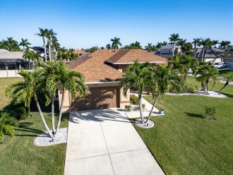 Sunny Shadows - SW Cape (Surfside Area) - FAIR UPFRONT PRICING #7