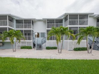 Spacious 3bed/3bath Townhome oceanside with golfcart #42