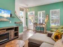 Picturesque Cottage w / Private Yard | Dog - Friendly | Downtown Pensacola
