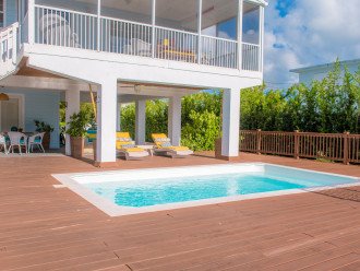 Luxurious 4-Bedroom, 3-Bathroom Canal Home with Private Pool and Beach Access in #1
