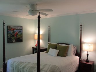 Parrot Room: 1 queen bed with shared bath