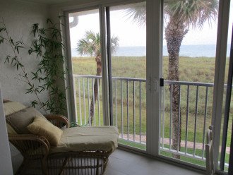 Direct beachfront, top floor, remodeled end unit #1