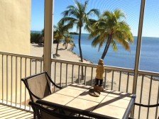 Oceanfront condo with wi fi ,screened deck