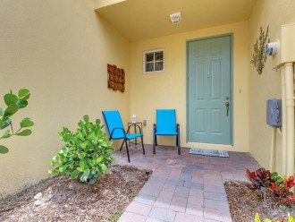 NEW LISTING! Gorgeous Townhome in S. Fort Myers Gated Community! Close to #24