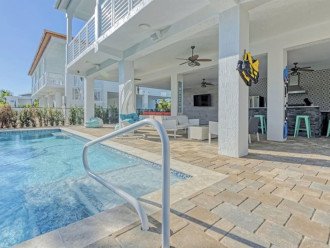 Brisas Del Mar ~ Exclusive, Luxury Pool Home ~ Kayaks and Bikes included! #25