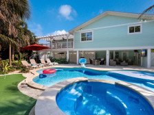 Tarpon House-Luxury 4/4 Home on Anna Maria Island