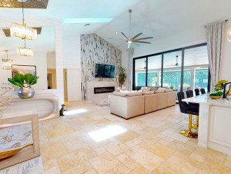 Luxury Waterfront Pool home only minutes away from the Beach in Naples Florida #6
