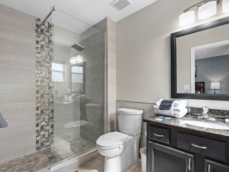 Step into a spa-like oasis of luxury and sophistication, where relaxation and rejuvenation take center stage in this beautifully designed master bathroom.