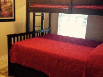 Bunkroom with XL Twin over Queen beds + trundle