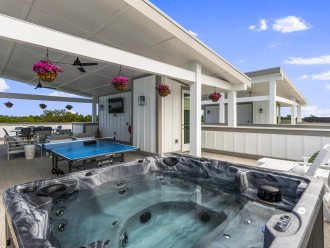 Boujee by the Beach | Panoramic Rooftop Deck | Hot Tub | Pool | Rosemary #1