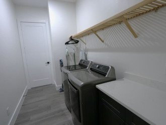 Another view of the laundry room