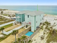 Gulf-Front ~ Heated, Private Pool ~ 3 King Suites + 2 Full/Full Bunks ~ Elevator