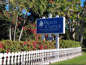 Walk to Beach & Bay, Updated 1st floor condo, Longboat Key, Beach Castle #23 #44