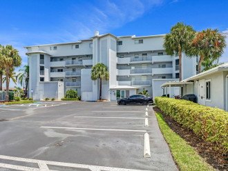 Beautiful 2 - Story South End, Canal Front Condo! Minutes to Beach! 2 Community #29