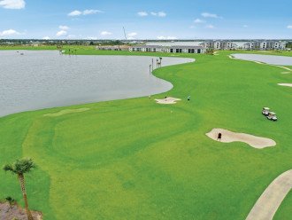 Beautiful Golf Course by the lake and premium golf course in fort Meyers!